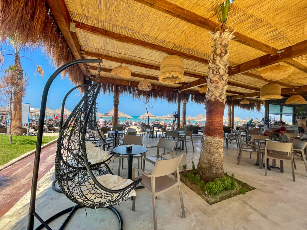 beach bar w Qerret