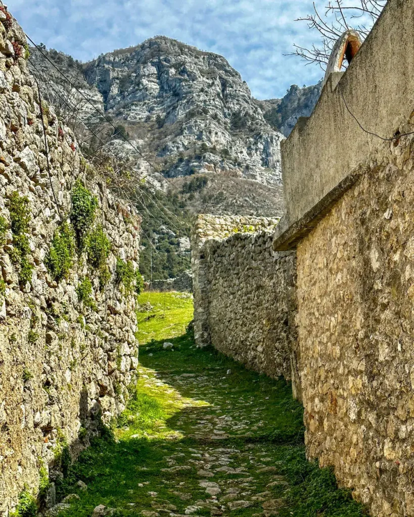KRUJA-KAKITOURS_1810