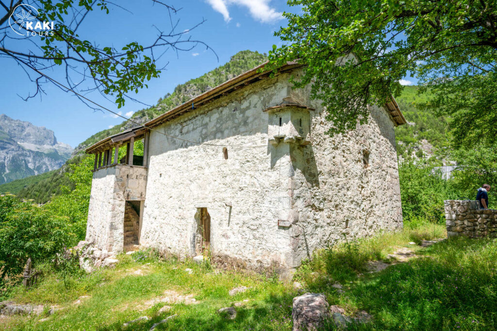 dom Theth Albania