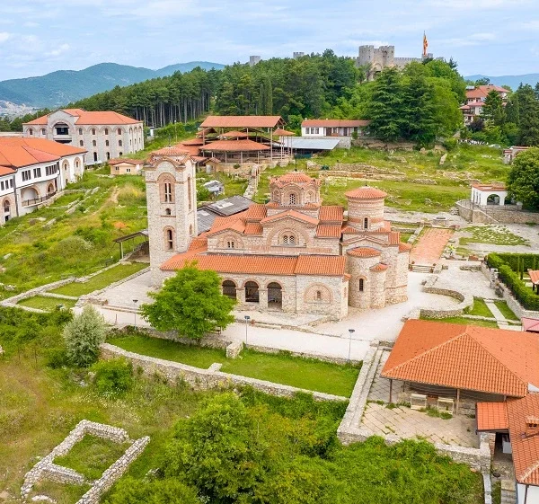 Cerkiew św. Pantelejmona Ochrydzkie jezioro atrakcja