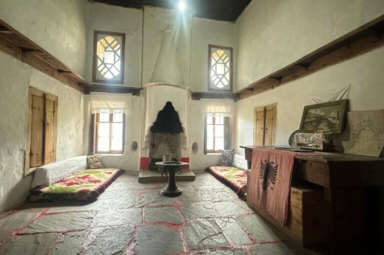 dom Skenduli Gjirokastra
