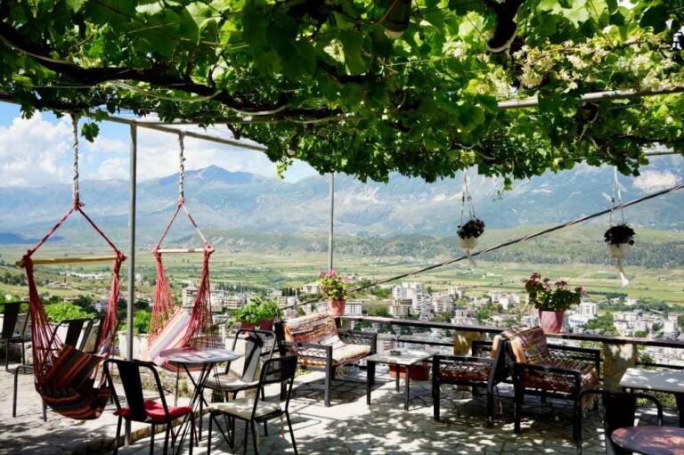 taras dom Zekate, Gjirokaster