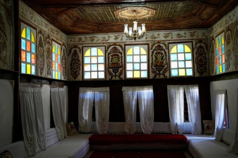 sala reprezentacyjna dom Zekate, Gjirokaster